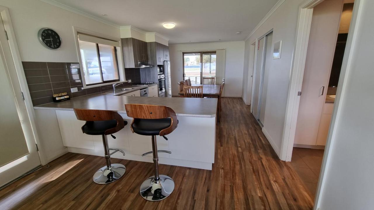 Wallaroo Holiday Park ภายนอก รูปภาพ